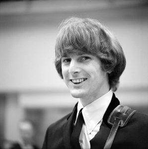 LOS ANGELES - JANUARY 28: Jim McGuinn (later referred to as Roger McGuinn) of The Byrds at a recording session in Los Angeles, California, January 28, 1965. (Photo by CBS via Getty Images)